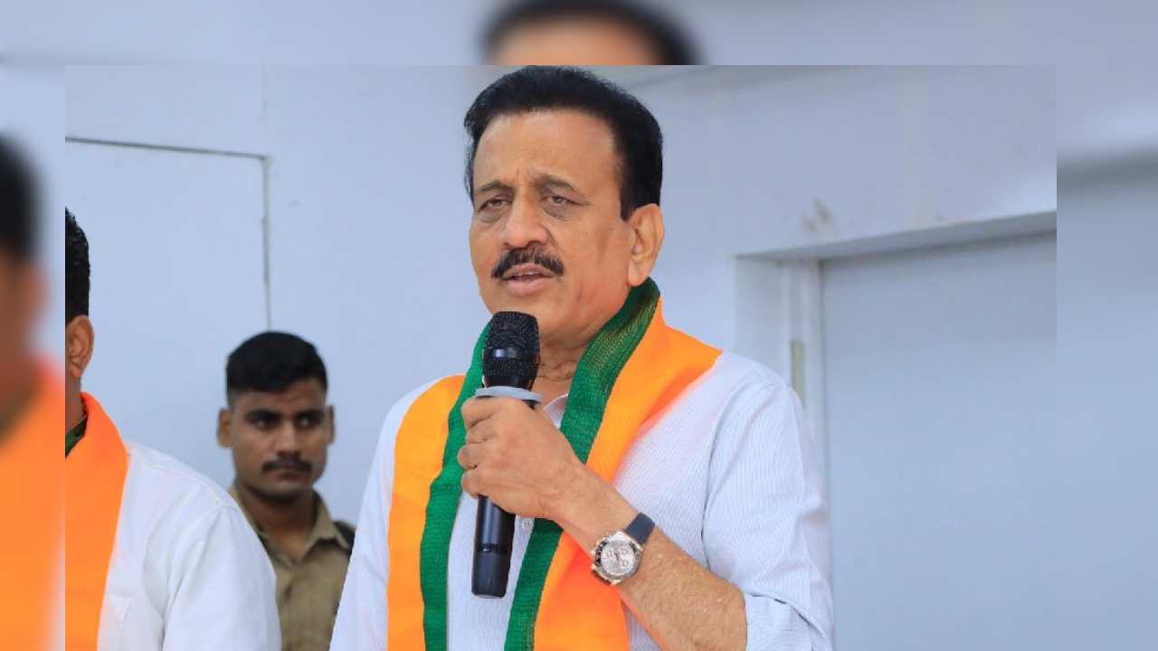 Girish Mahajan News