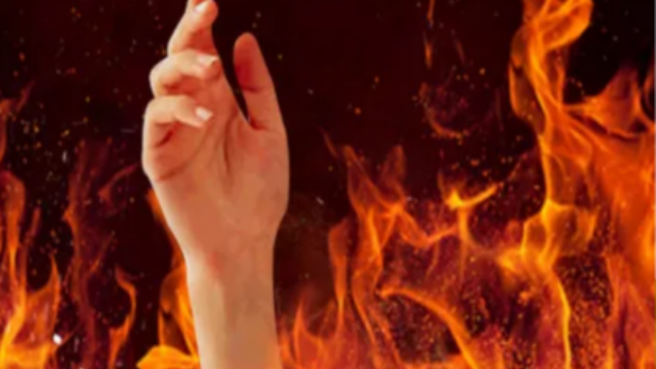 Latur wife burned