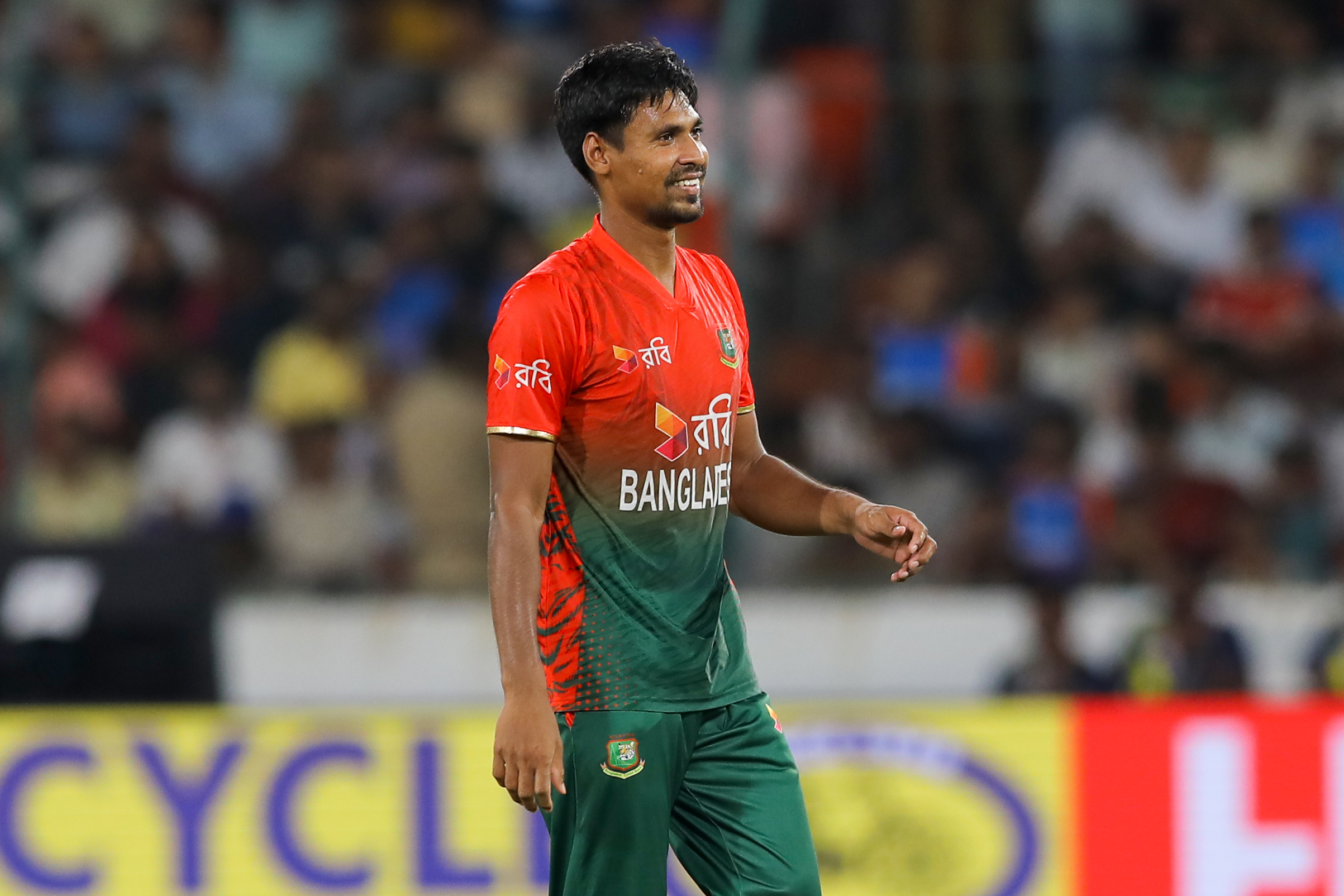 कोलकातानं बांगलादेशी खेळाडूला रिलीज करावं; वादाच्या पार्श्वभूमीवर BCCI चा आदेश