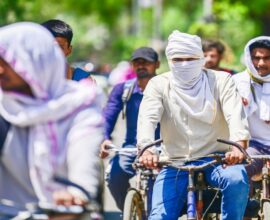 अकोल्यात तीव्र उष्णतेची लाट येण्याचा इशारा; प्रशासनाकडून खबरदारी घेण्याचं आवाहन